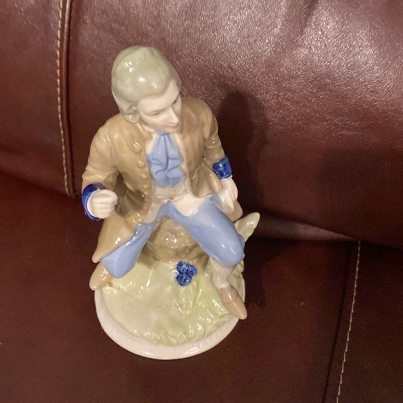 Beautiful design - Picture 2 of 8